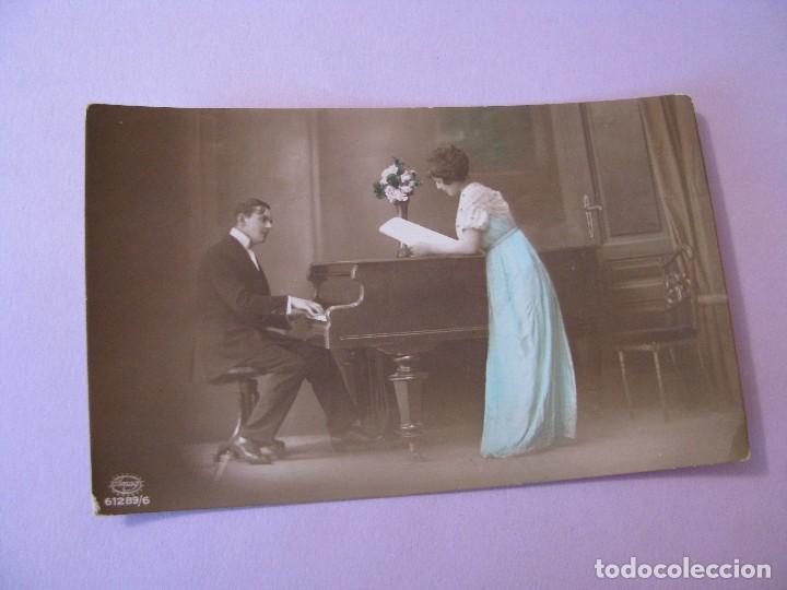 Postales: TARJETA POSTAL. PAREJA. ED. AMAG. ESCRITA 1915.