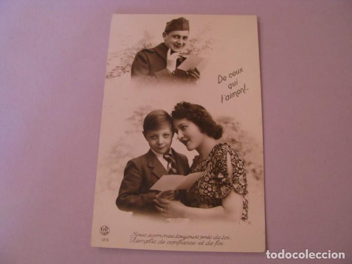 Cartoline: POSTAL DE ED. GP. LA ROSE. FRANCIA. DE CEUX QUI T'AIMENT. SIN CIRCULAR.