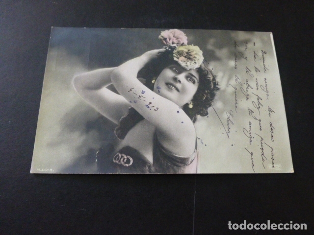 Postales: MUJER ELEGANTE CON FLORES POSTAL - Foto 1