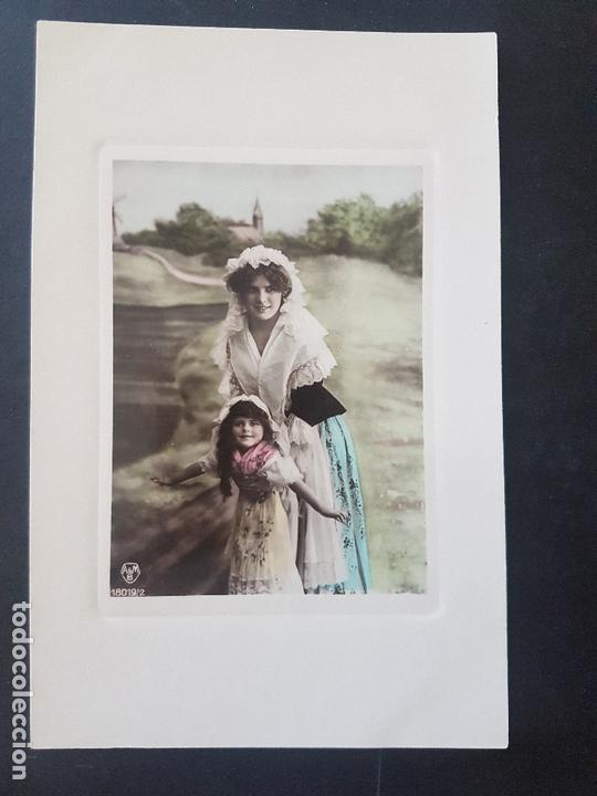 Postales: MUJER CON NI&Ntilde;A - Foto 1