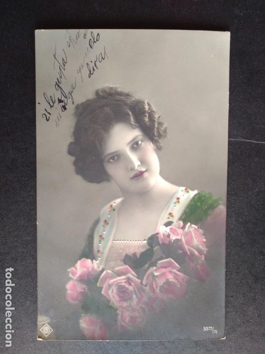 Postales: POSTAL DAMA CON ORLA DE ROSAS - Foto 1