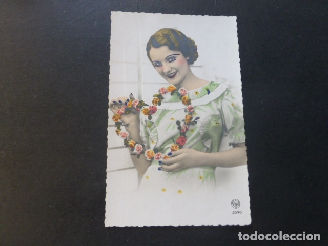 Postales: MUJER CON CORAZON DE FLORES POSTAL - Foto 1