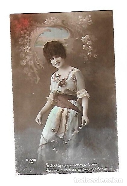 Postales: TARJETA POSTAL. JOVEN EN VESTIDO Y PAISAJE DE FLORES. DIANE 212