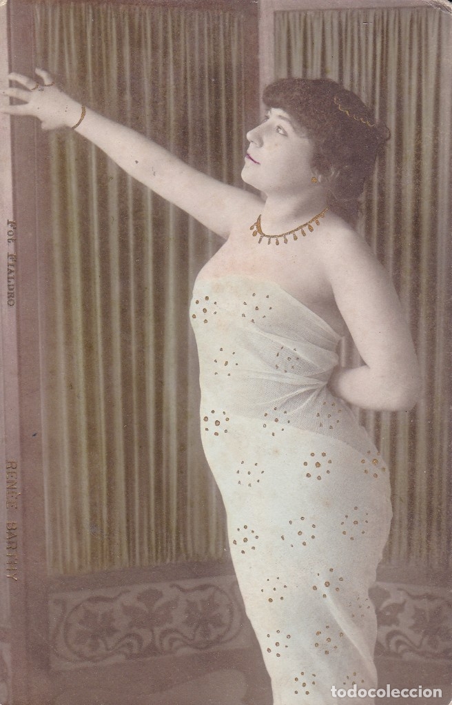 Postales: Se&ntilde;orita posando (sin circular) - Foto 1