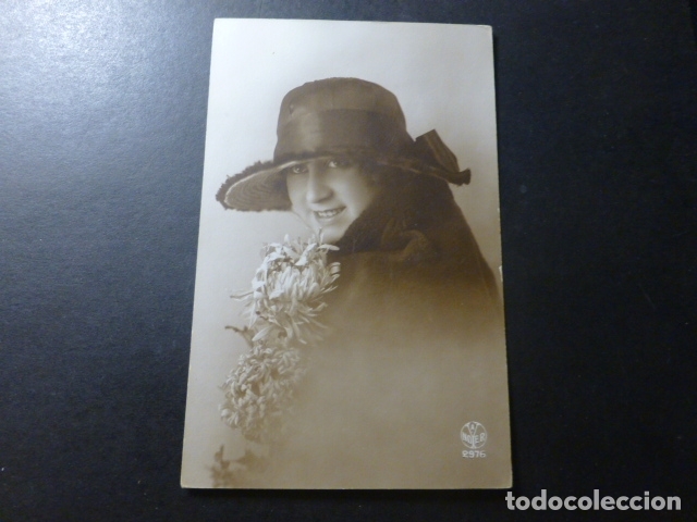 Postales: MUJER ELEGANTE CON SOMBRERO POSTAL - Foto 1