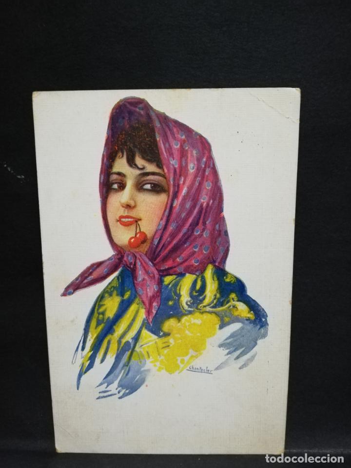 Postais: TARJETA POSTAL DE GALANTES Y MUJERES. SE&Ntilde;ORA CON GUINDAS EN LA BOCA.