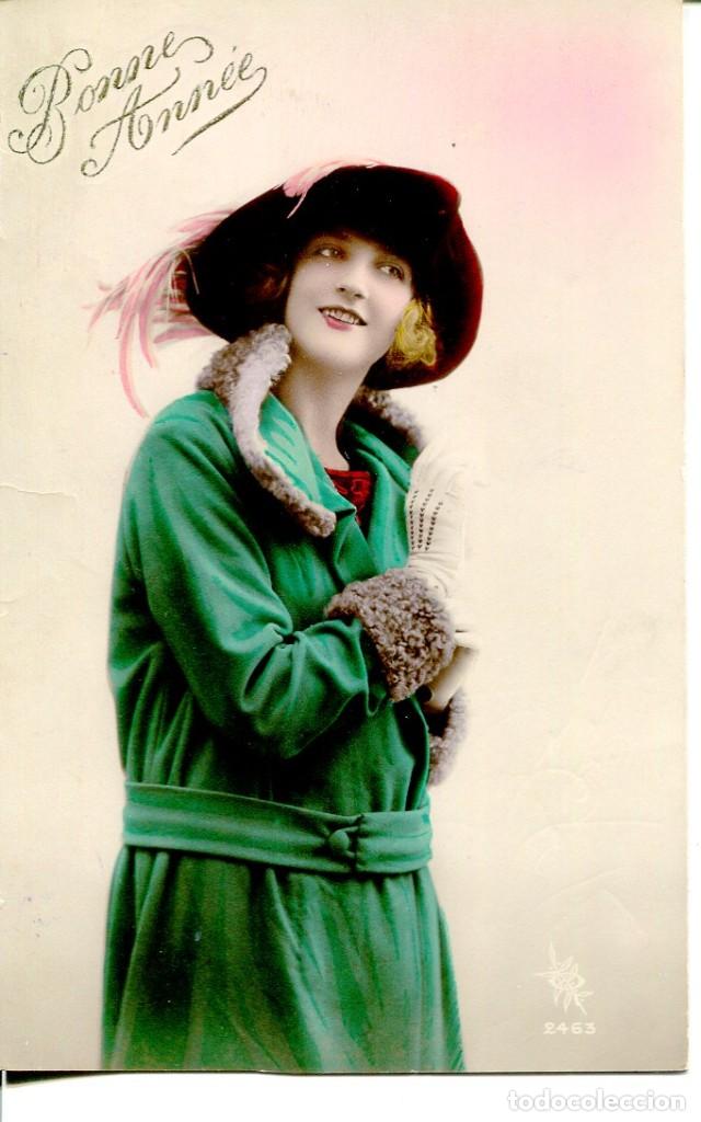 Postales: MUJER CON MODA MODERNISTA A&Ntilde;OS 20