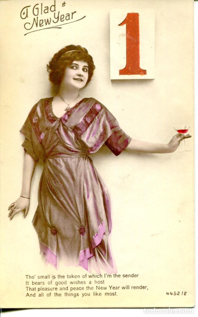 Postales: MUJER EN A&Ntilde;O NUEVO