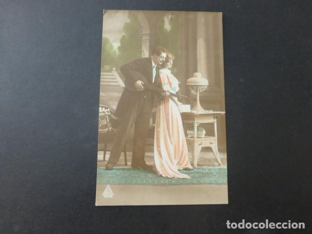 Cartoline: PAREJA DE ENAMORADOS POSTAL