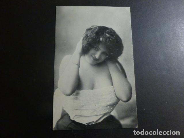 Postales: MUJER ELEGANTE POSTAL - Foto 1