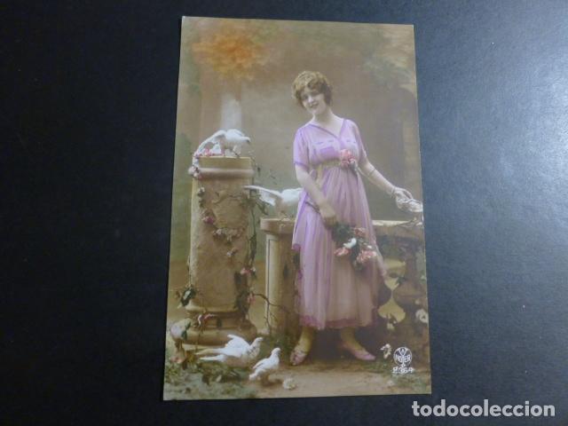 Postales: MUJER ELEGANTE POSTAL - Foto 1