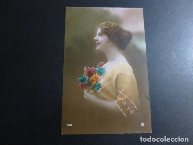 Postales: MUJER ELEGANTE POSTAL - Foto 1
