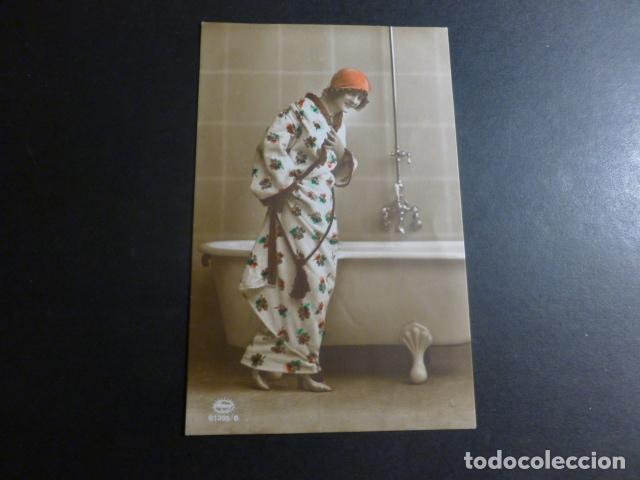 Cartes Postales: MUJER ELEGANTE POSTAL
