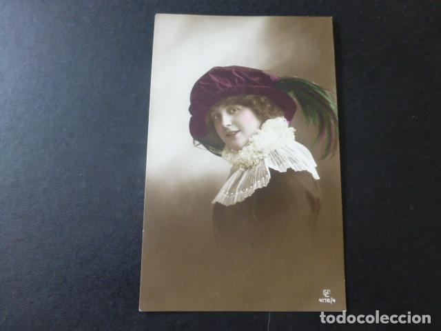 Postais: MUJER ELEGANTE POSTAL