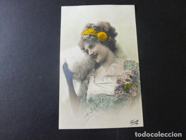 Postales: MUJER ELEGANTE POSTAL - Foto 1