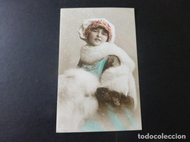 Postales: MUJER ELEGANTE POSTAL - Foto 1