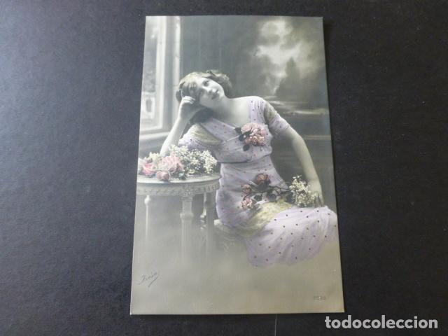 Postales: MUJER ELEGANTE POSTAL - Foto 1