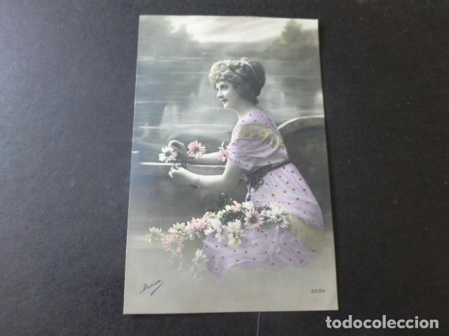 Postales: MUJER ELEGANTE POSTAL - Foto 1