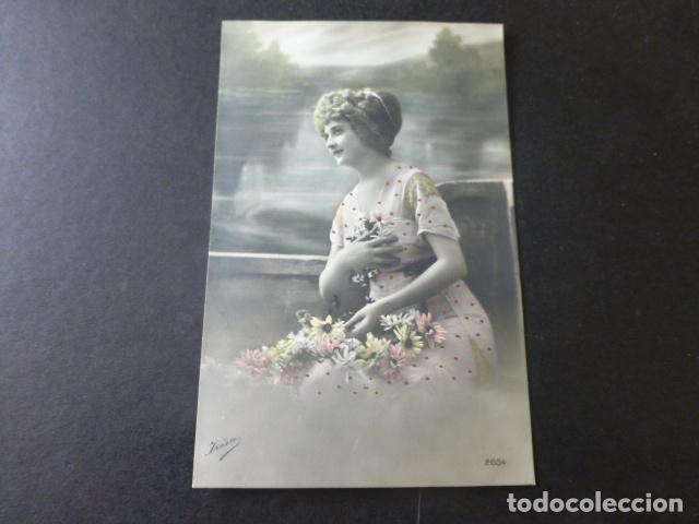 Cartoline: MUJER ELEGANTE POSTAL