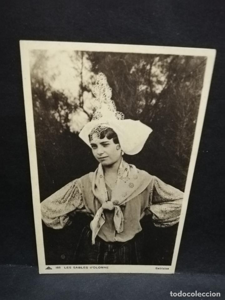 Postales: TARJETA POSTAL. GALANTES Y MUJERES. LES SABLES D&acute;OLONNE.