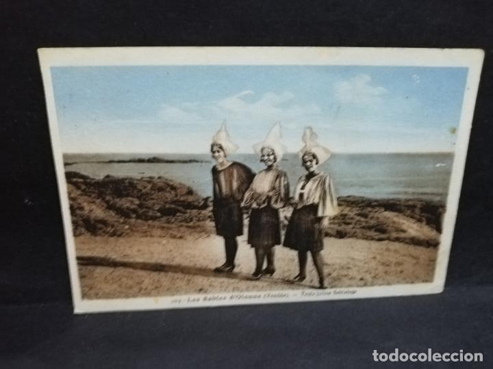 Postales: TARJETA POSTAL. GALANTES Y MUJERES. LES SABLES D&acute;OLONNE.VENDEE.TROIS JOLIES SABLAISES.