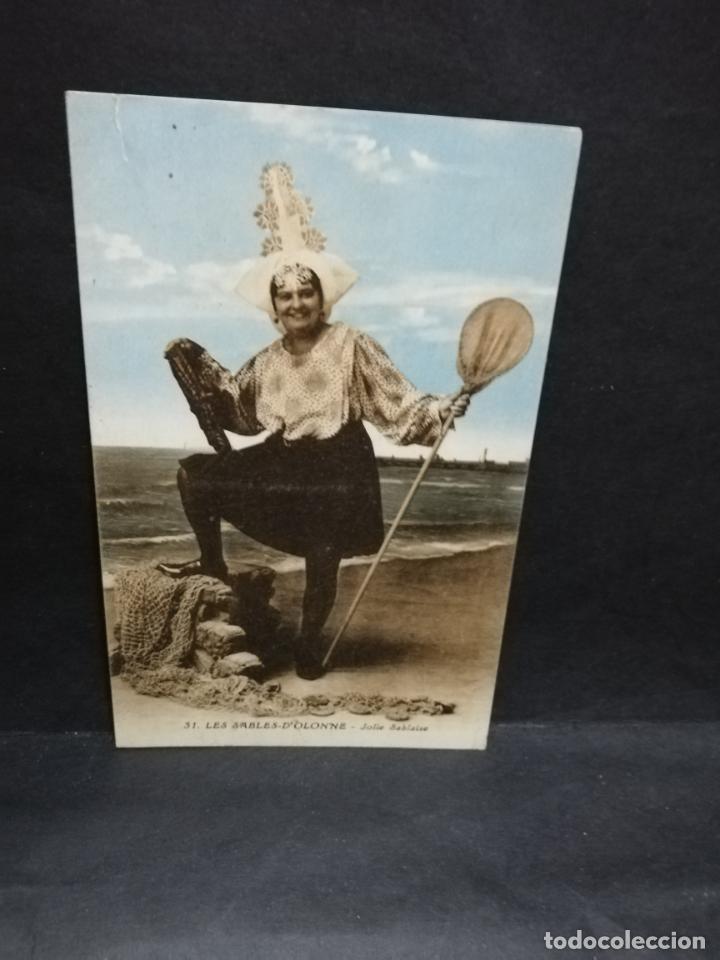 Postales: TARJETA POSTAL. GALANTES Y MUJERES. LES SABLES- D&acute;OLONNE.
