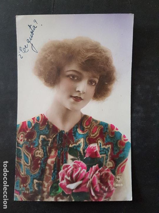 Postais: MUJER CON FLORES POSTAL