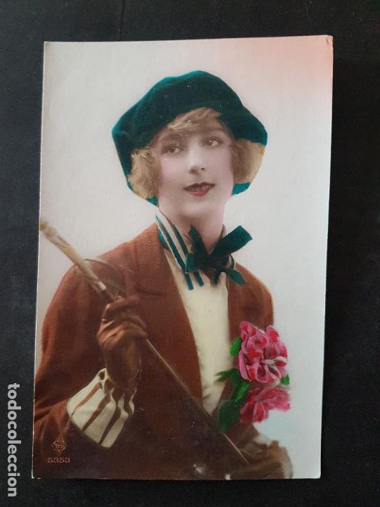 Postais: MUJER ELEGANTE CON FUSTA POSTAL