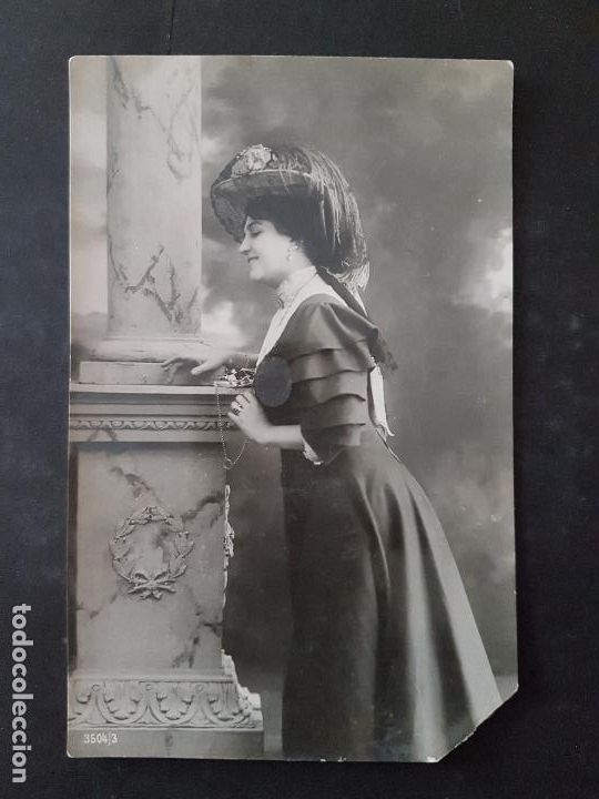 Postales: MUJER ELEGANTE POSTAL - Foto 1