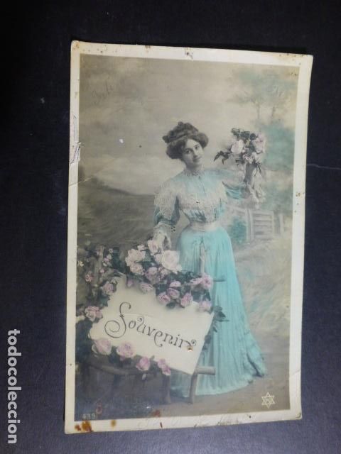 Postais: MUJER CON FLORES POSTAL