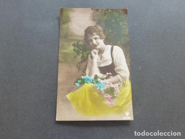 Postales: MUJER ELEGANTE POSTAL