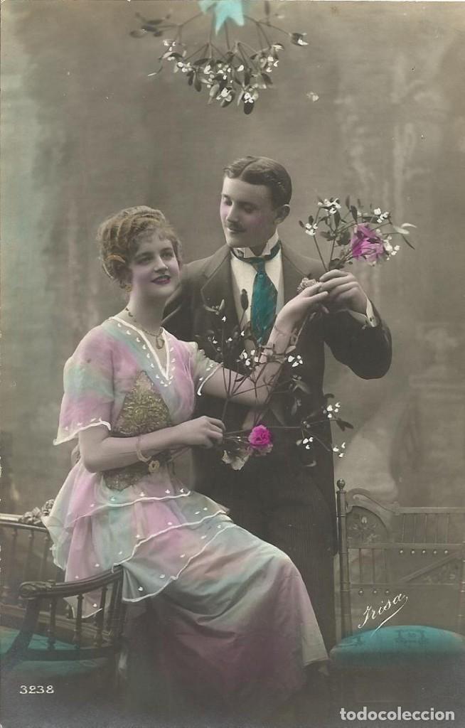 Postales: Postal coloreada galante y mujer. Irisa. 3238. 1913. 14x9 cm. Modernista. Art Nouveau.