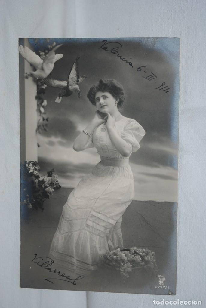Postkarten: ANTIGUA POSTAL DE SE&Ntilde;ORA Y PALOMAS CON CARTAS . 1914