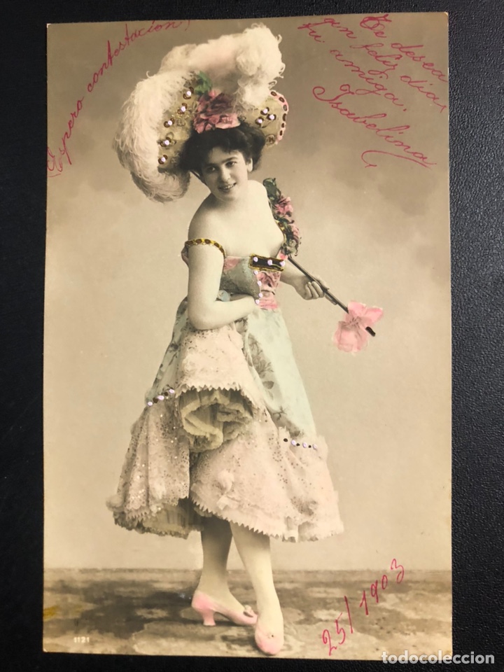 Tarjeta postal mujer con sombrero