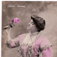 Postales: JULIA GÓMEZ - POSTAL ILUMINADA - VIOLA (BARCELONA) 1908 - TIPLE ZARZUELA TEATRO