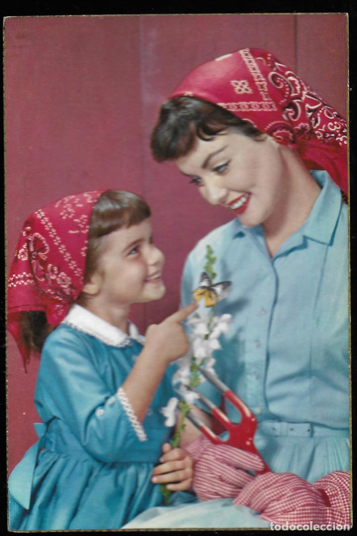 Cartoline: ANTIGUA POSTAL C Y Z - MADRE CON HIJA - ref. 572/B - SIN CIRCULAR