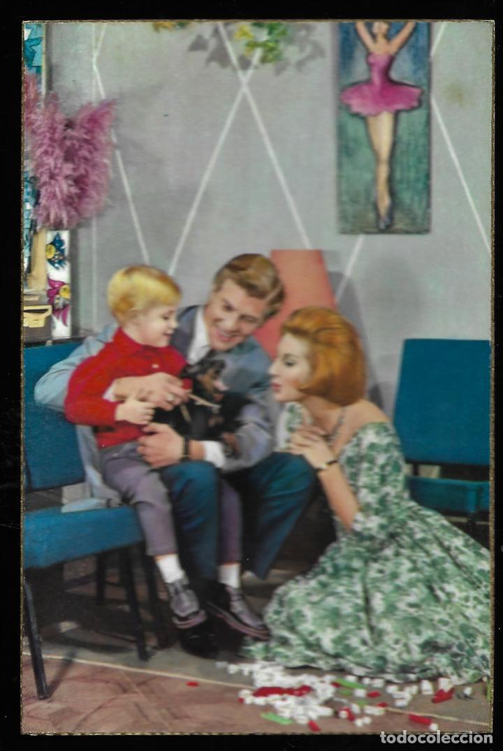 Cartoline: ANTIGUA POSTAL C Y Z - PADRES JUGANDO CON SU HIJO - ref. 582/B - SIN CIRCULAR