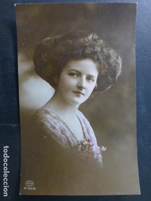Postales: MUJER ELEGANTE POSTAL - Foto 1