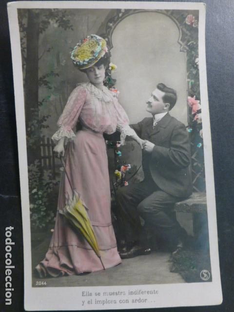 PAREJA ELEGANTE POSTAL