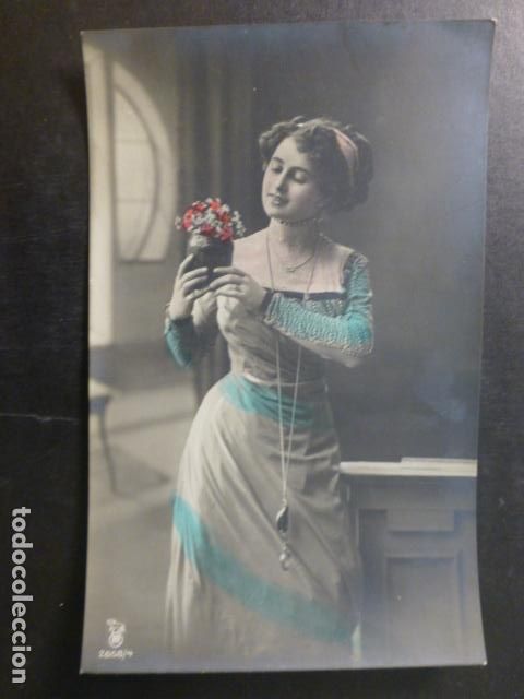 Postales: MUJER ELEGANTE POSTAL - Foto 1