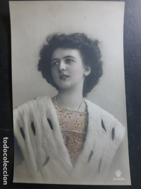 Postales: MUJER ELEGANTE POSTAL - Foto 1