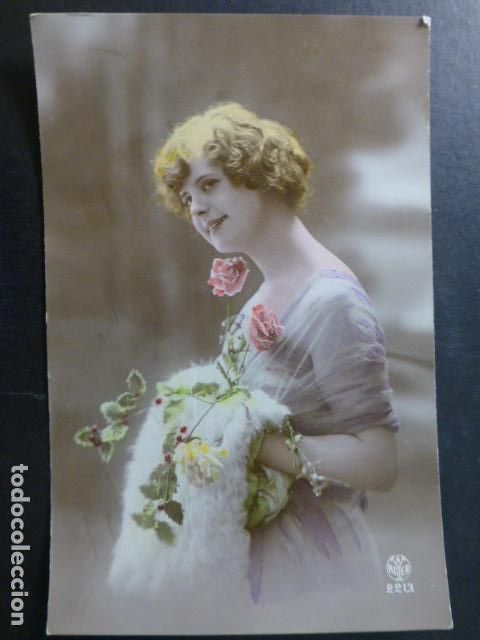 Postales: MUJER ELEGANTE POSTAL - Foto 1