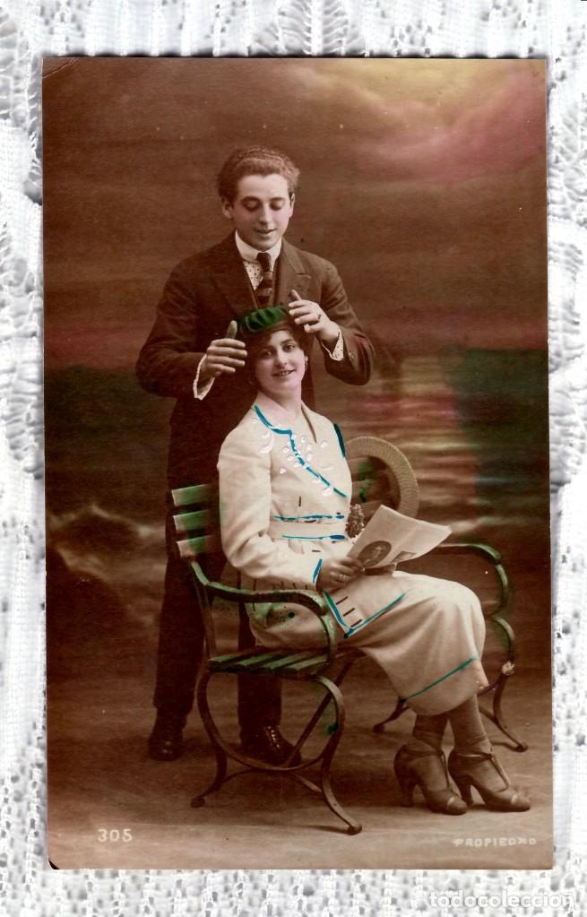 Postais: POSTAL PAREJA 305 ESCRITA. B COLOREADA