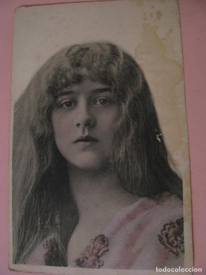 Postales: ANTIGUA POSTAL. UNA MUCHACHA. - Foto 1