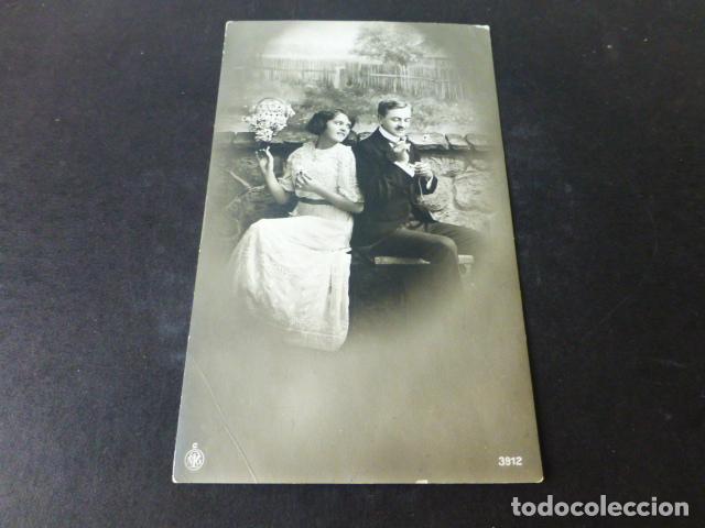Cartoline: PAREJA DE ENAMORADOS POSTAL