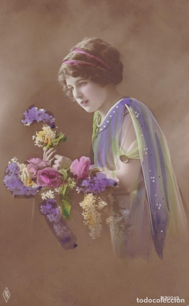 Postales: bella mujer con flores 3210/3 PFB