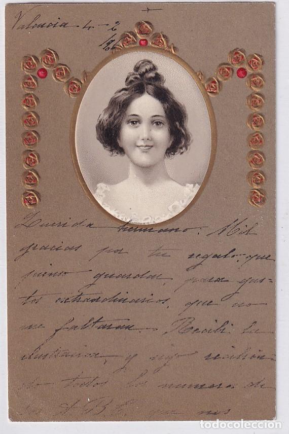 Postcards: Postal relieve, retrato de Dama. Reverso sin dividir. Circulada.