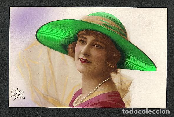 Cartoline: Postal romantica: Mujer con sobrero. Coloreada (Ed.Leo Paris 802)