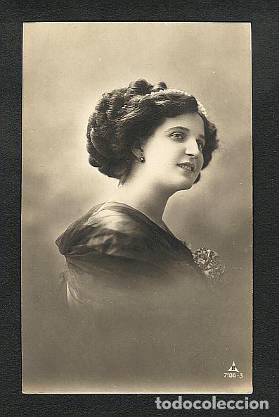 Cartoline: Postal romantica: Mujer (Ph-7108-3)