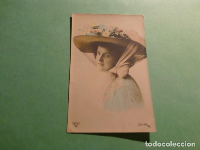 Postales: MUJER ELEGANTE POSTAL - Foto 1